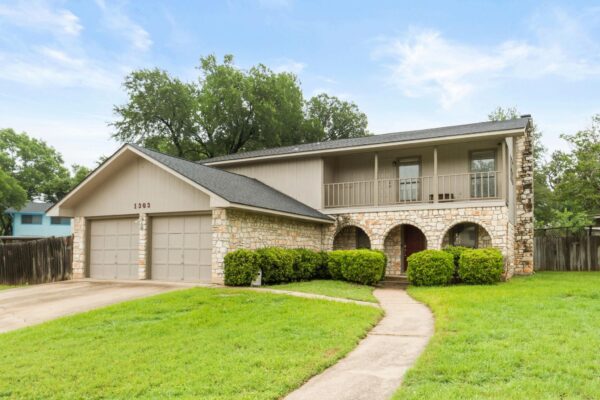 1303 Creekview Dr, Round Rock