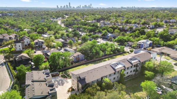 1811 Webberville Rd #1305, Austin