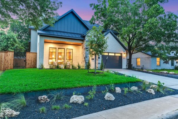 8512 Rockwood Ln, Austin