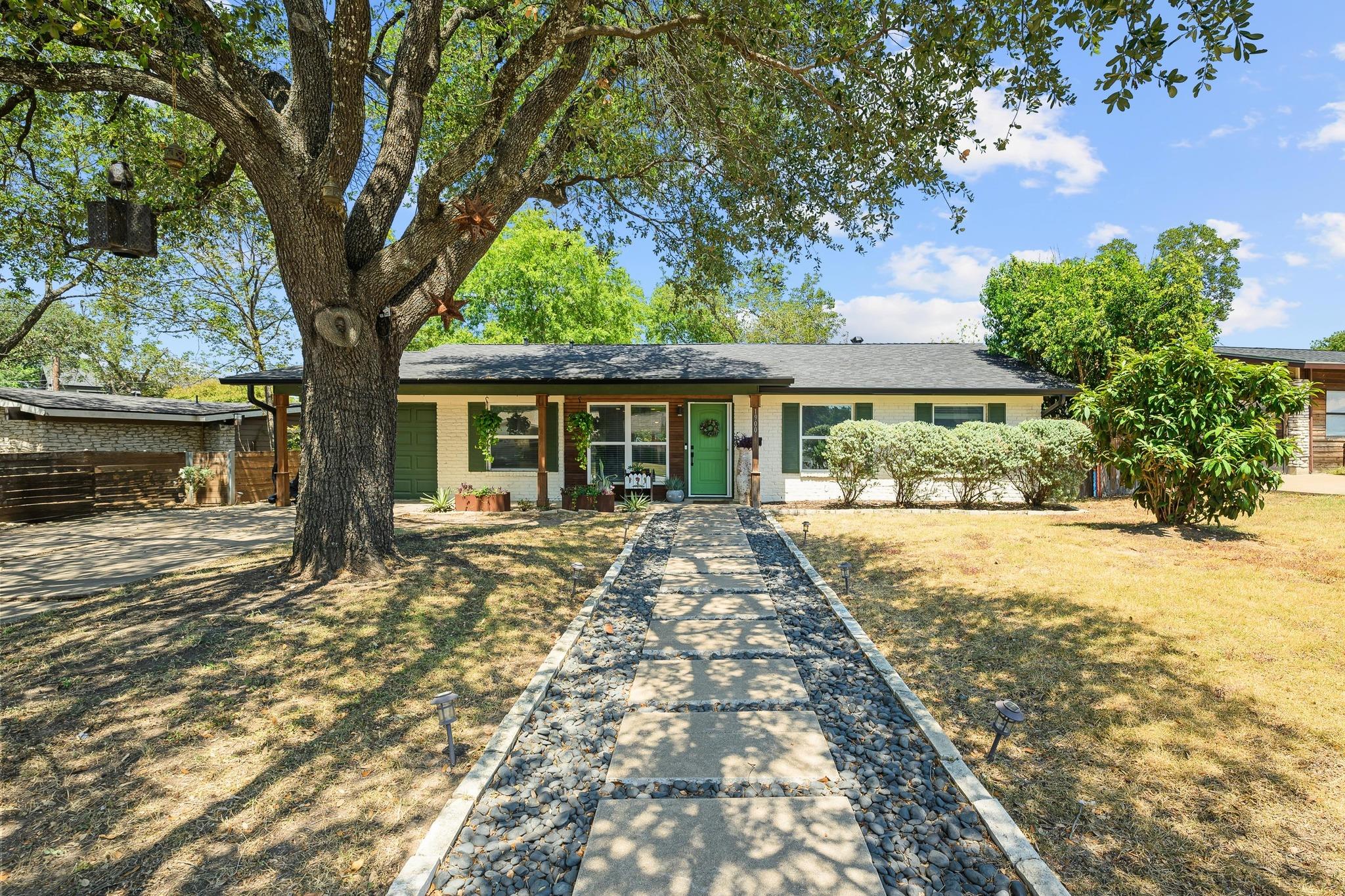 1900 Ohlen Rd, Austin, TX 78757