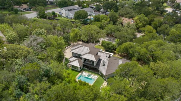 5103 ROLLINGWOOD Dr, Rollingwood