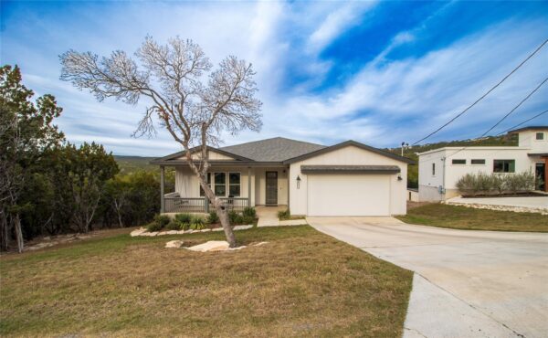 8011 Flintlock Cir, Lago Vista