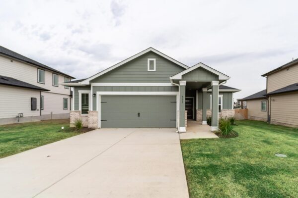 531 Yellowstone Dr, Kyle