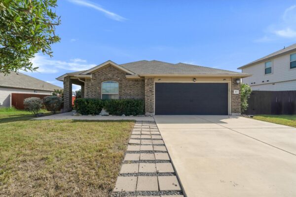 160 Sun Ray Dr, Kyle