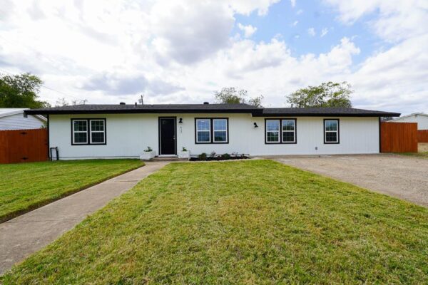 913 Hander Ln, Belton