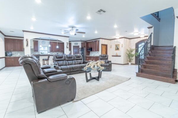 319 Lonesome Dove Dr, Cedar Creek