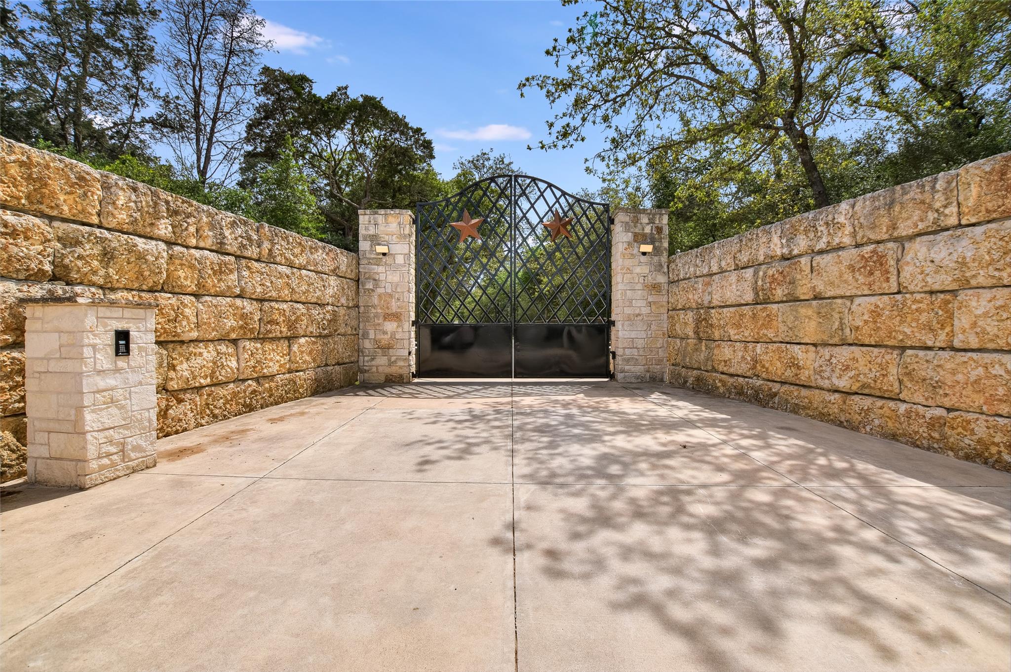 2187 Highway 290 None E, McDade, TX 78650