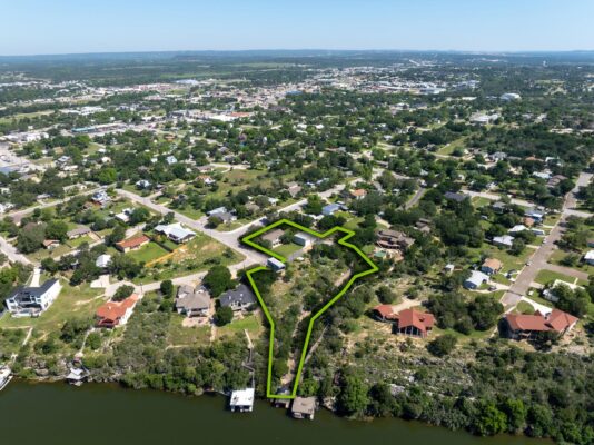 401 Crestview Dr, Marble Falls