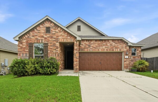 160 Phillips Dr, Kyle