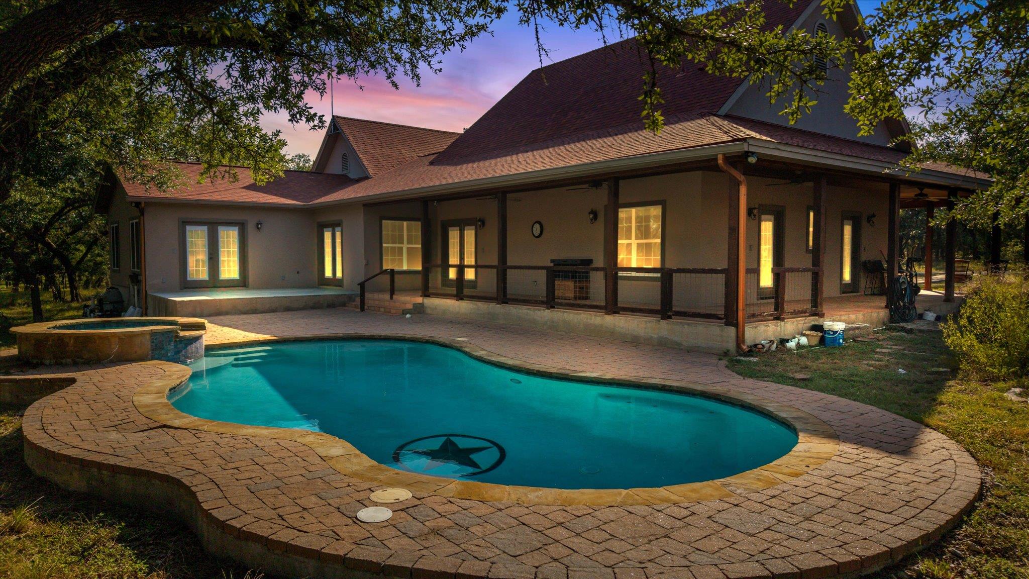 2471 Oak Run Dr, Wimberley, TX 78676