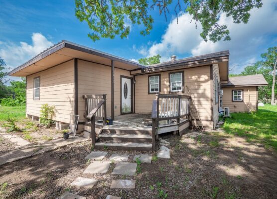 20417 Ed Acklin Rd, Manor