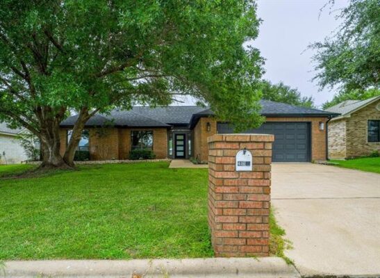 416 Spyglass St, Meadowlakes