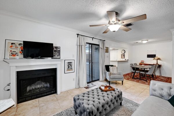 7635 Guadalupe St #1002, Austin