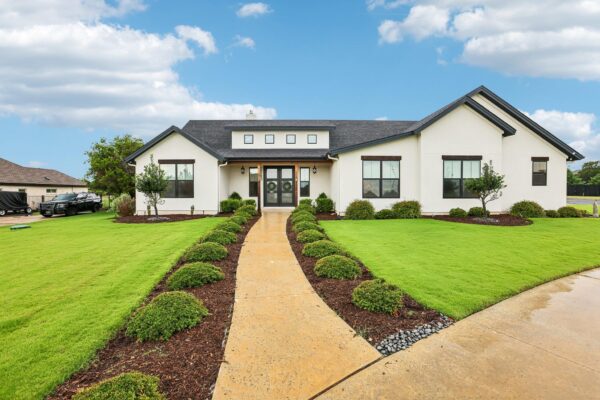 113 Crystal Ln, Georgetown