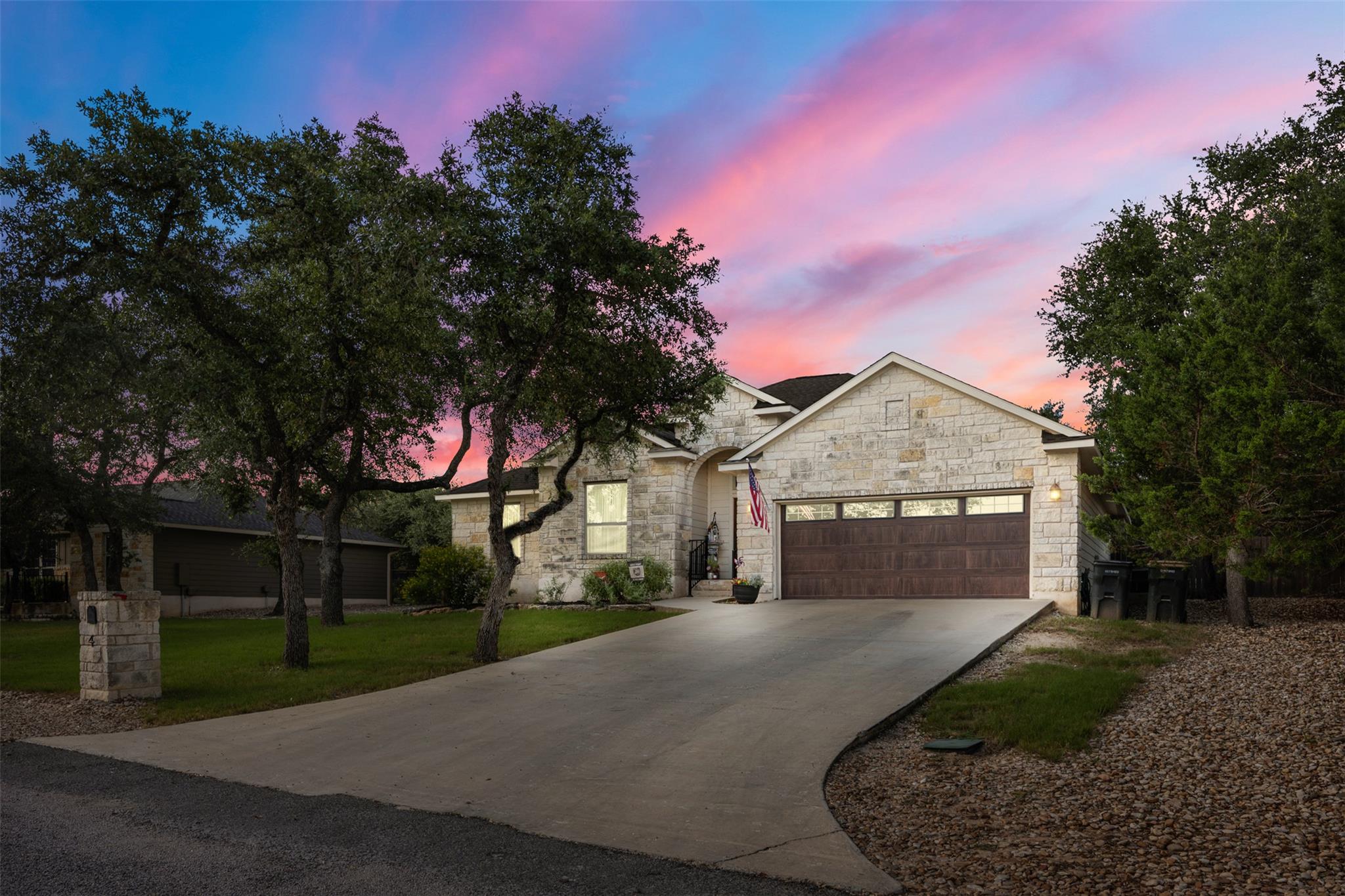 4 Maplewood Rd, Wimberley, TX 78676