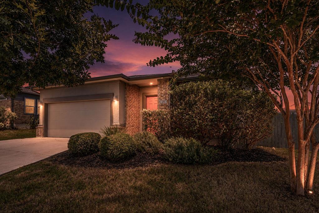 16528 Glimmering Rd, Manor, TX 78653