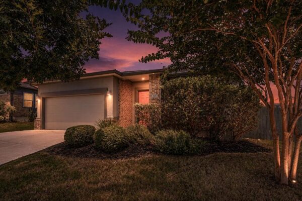 16528 Glimmering Rd, Manor