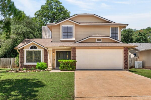 1407 Black Cherry Dr, Cedar Park