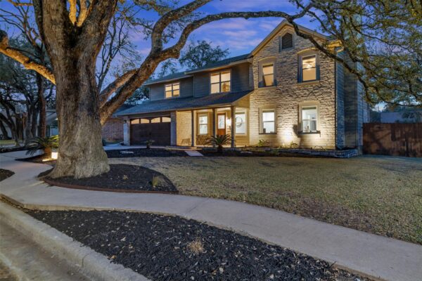 6523 Heron Dr, Austin