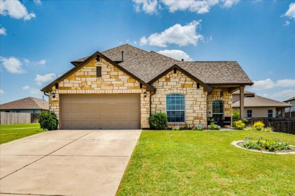 154 Screech Owl Dr, Kyle
