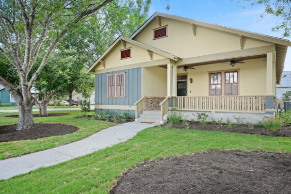 608 Cibilo St, Lockhart