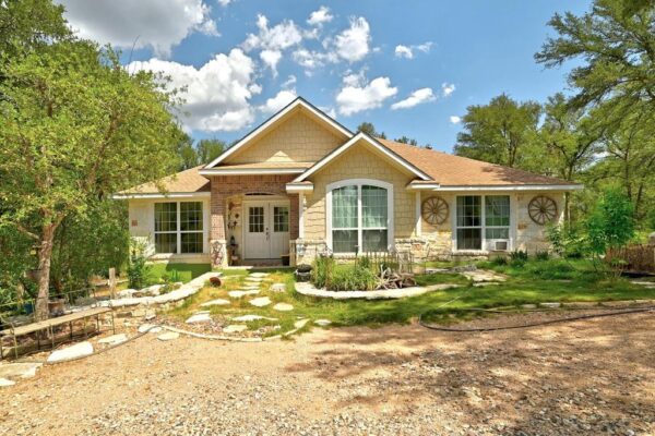 7709 Timber Hills Dr, Del Valle