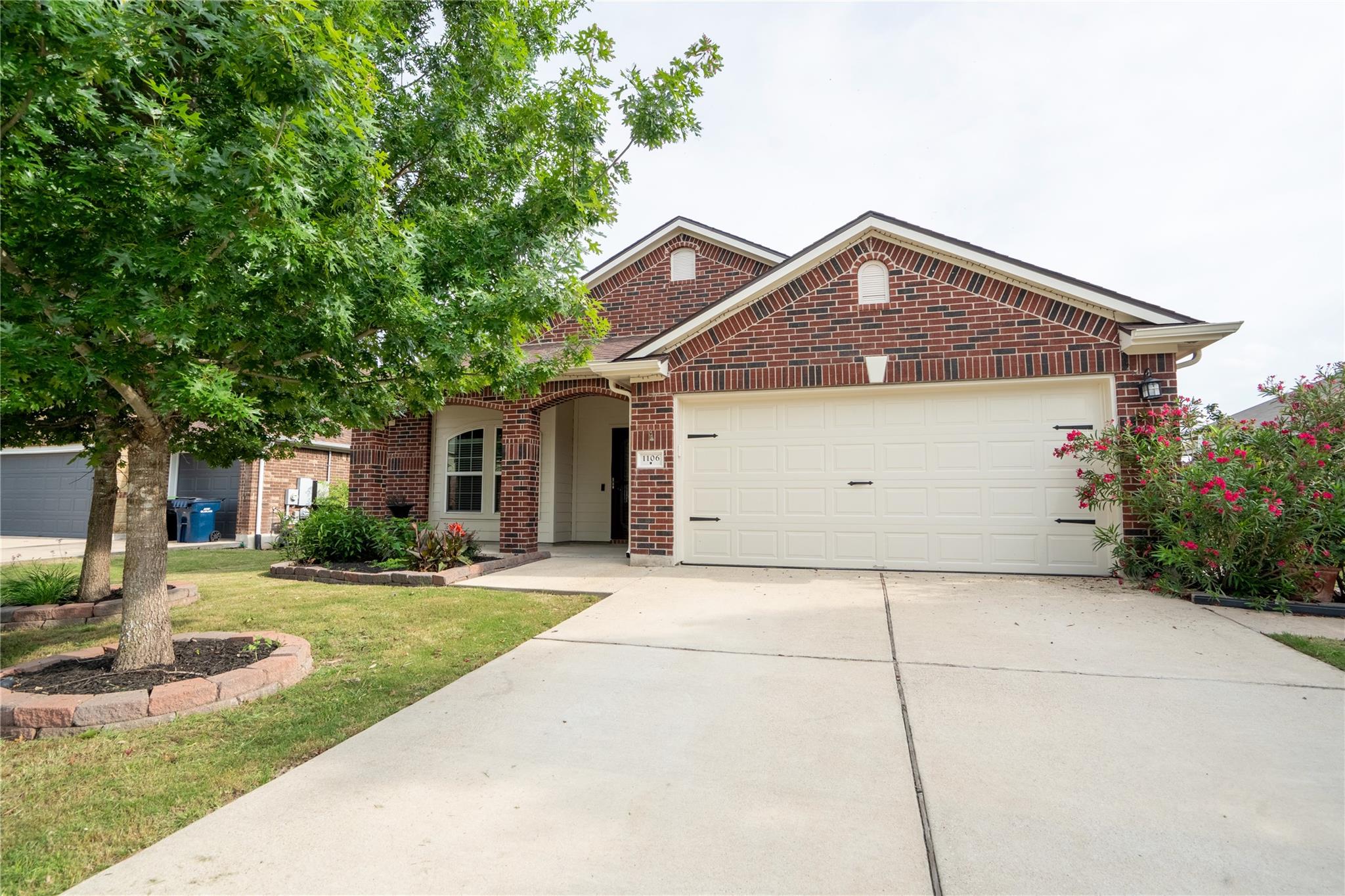 1106 Irina Cv, Hutto, TX 78634