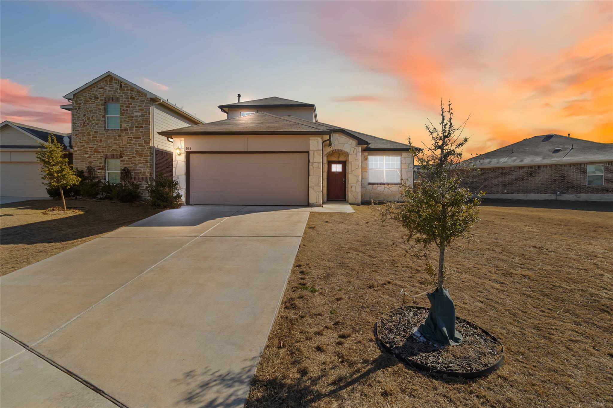 104 Sky Meadows Cir, San Marcos, TX 78666