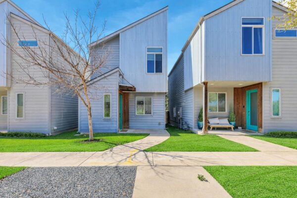 801 N Bluff Dr #50, Austin