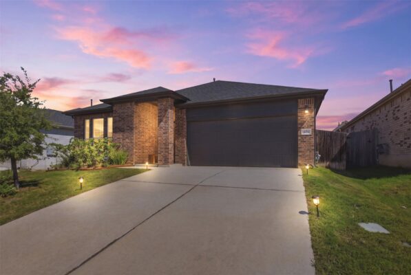 333 Diamondleaf Dr, Buda