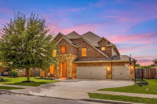 225 Pettigrew Path, Buda