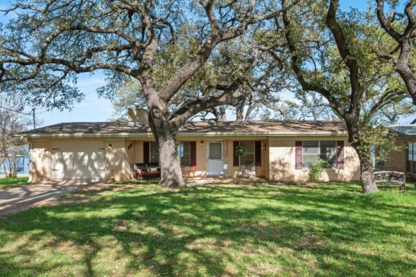 210 Lake Loop, Tow