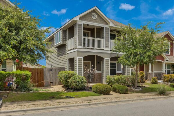 107 Friendship Oak Dr, San Marcos