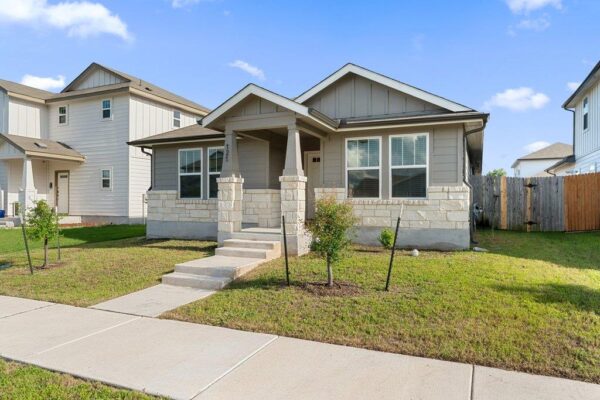 121 Oakdale Meadows Ln, Hutto