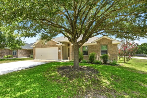 200 Gainer Dr, Hutto