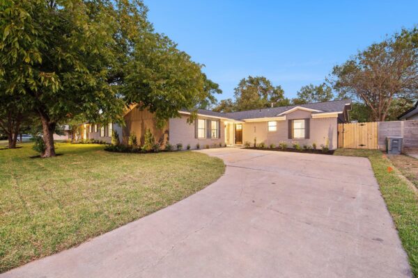 8305 Briarwood Ln, Austin