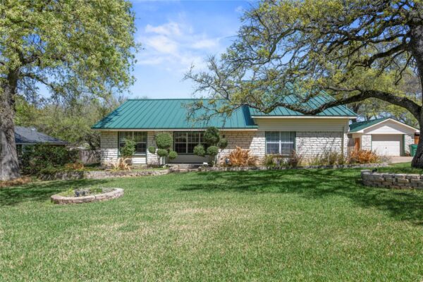 986 Benchmark Trl, Belton