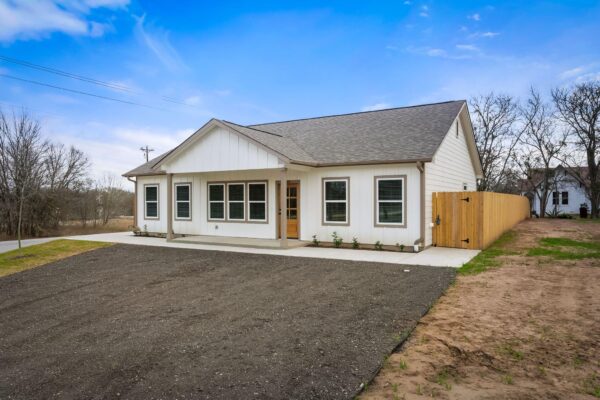 103 Lentz Main St, Red Rock