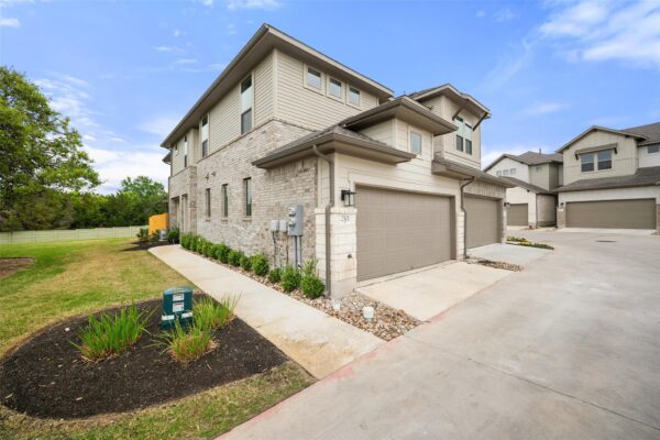2500 Forest Creek Dr #2501, Round Rock
