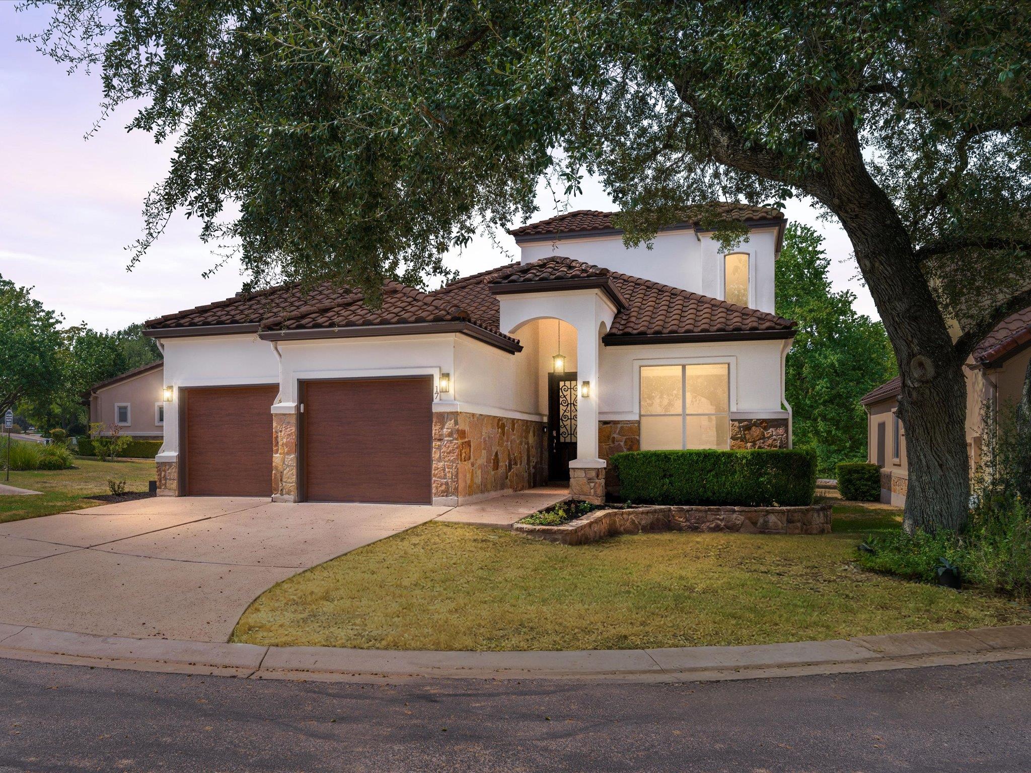 17 Chandon Ln, Austin, TX 78734