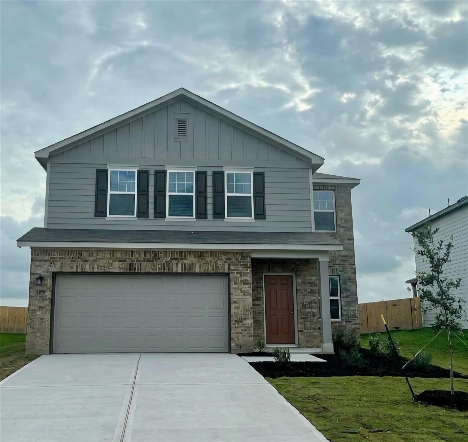 12921 Kentucky Warbler Dr, Buda, TX 78610