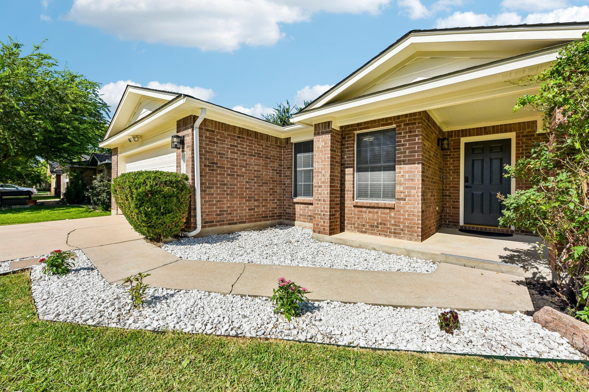 170 Kates Cv, Buda, TX 78610