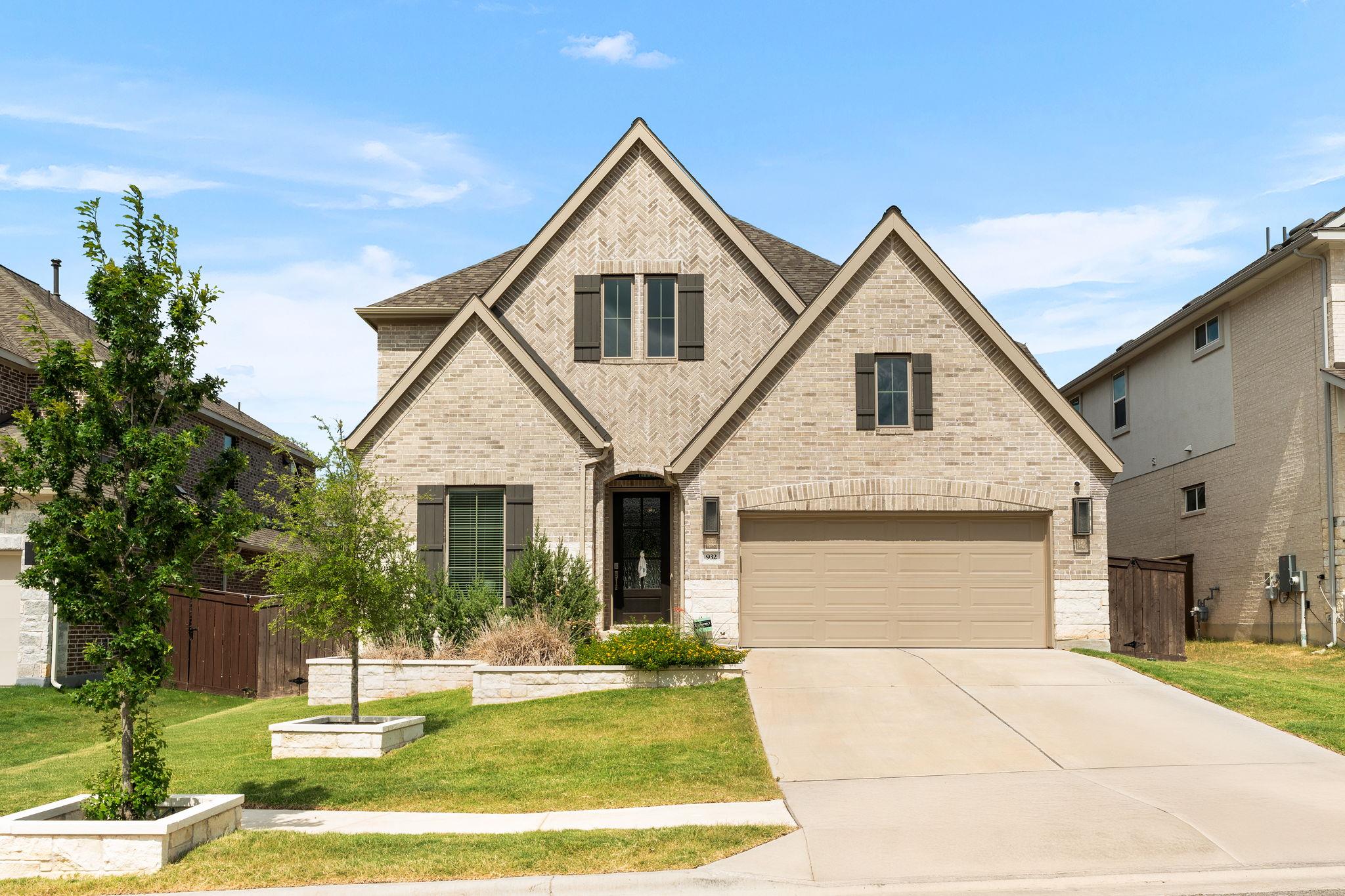 932 Mollie McBride Ln, Leander, TX 78641