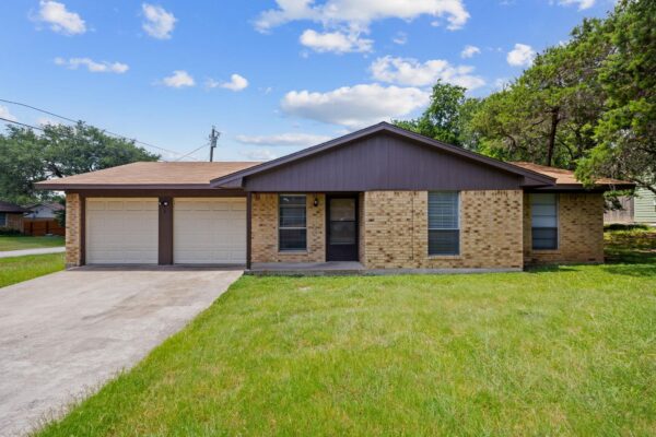 1 Cliffside Dr, Belton
