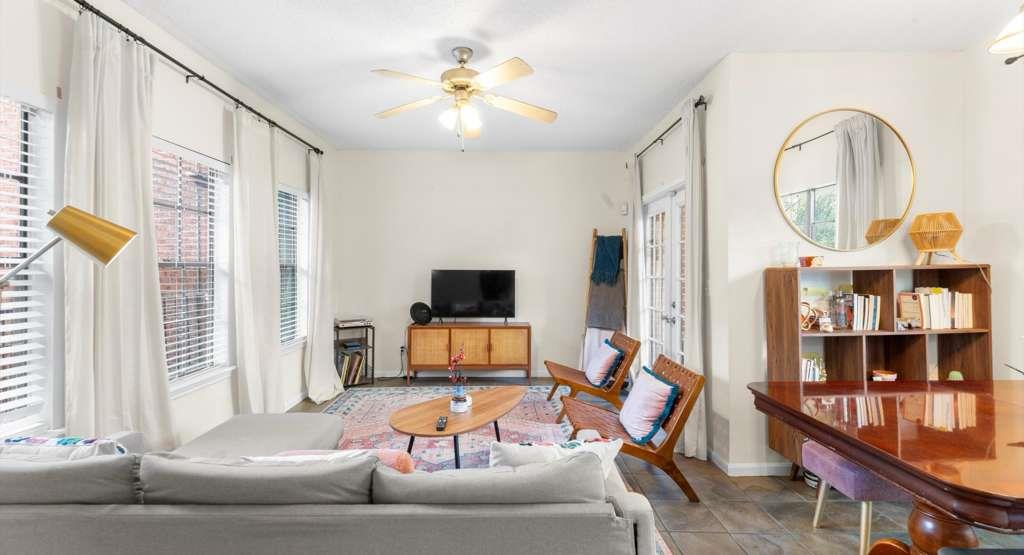 712 W 21st St #203, Austin, TX 78705