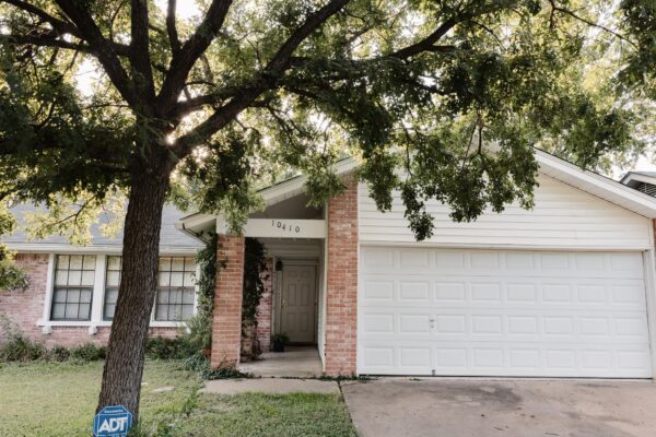 10410 Leaning Willow Dr, Austin