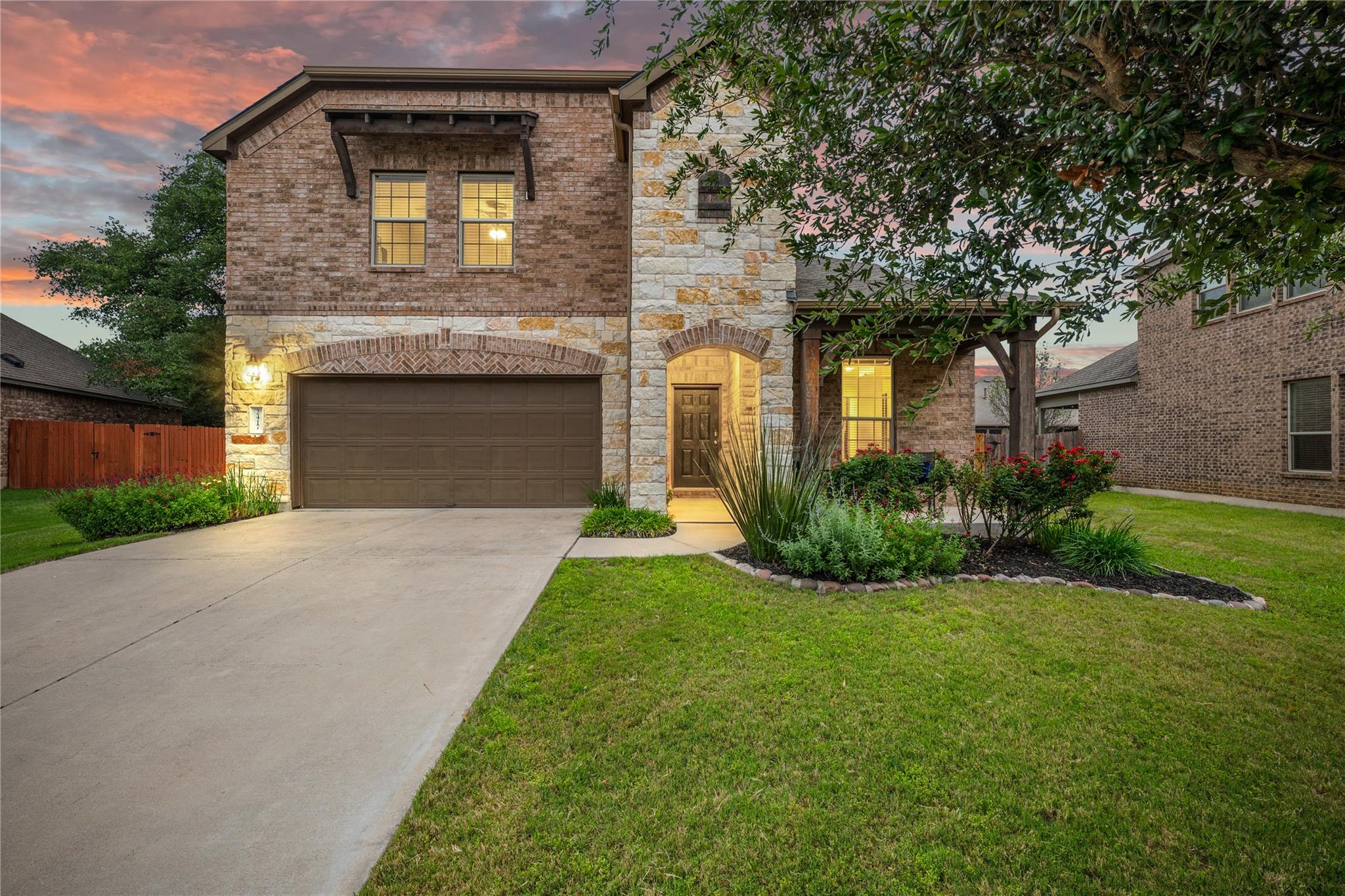 2417 Maxwell Dr, Leander