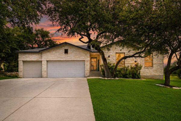 20808 Highland Lake Dr, Lago Vista
