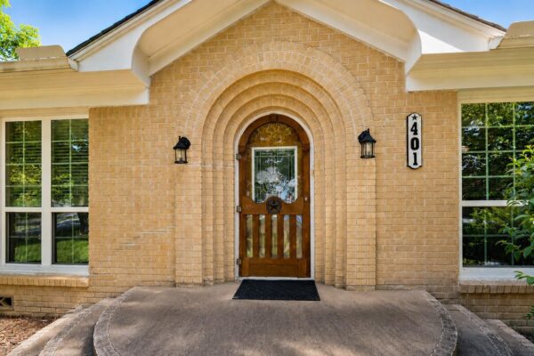 401 Donohoe St, Granger