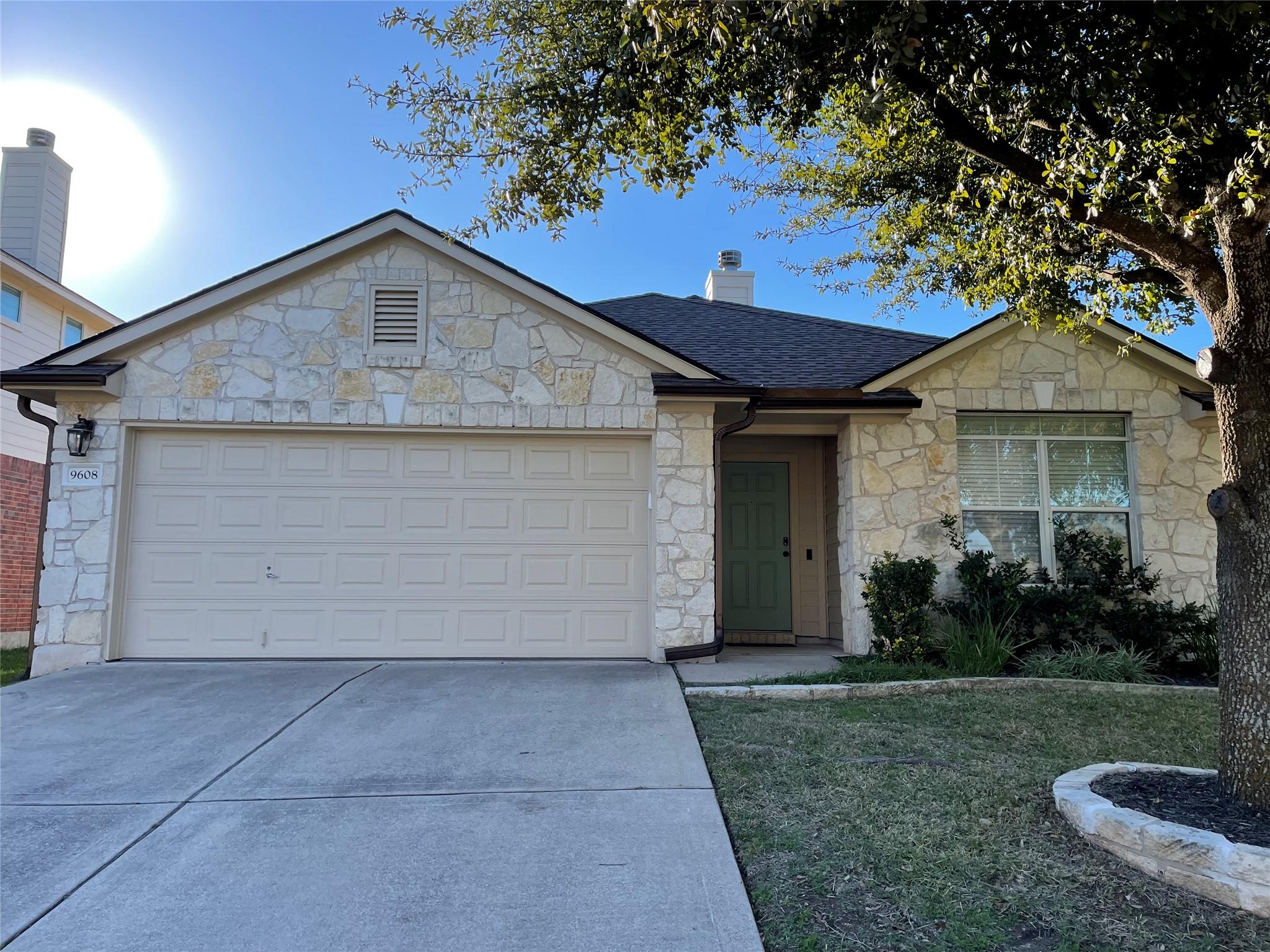 9608 Castle Pines Dr, Austin
